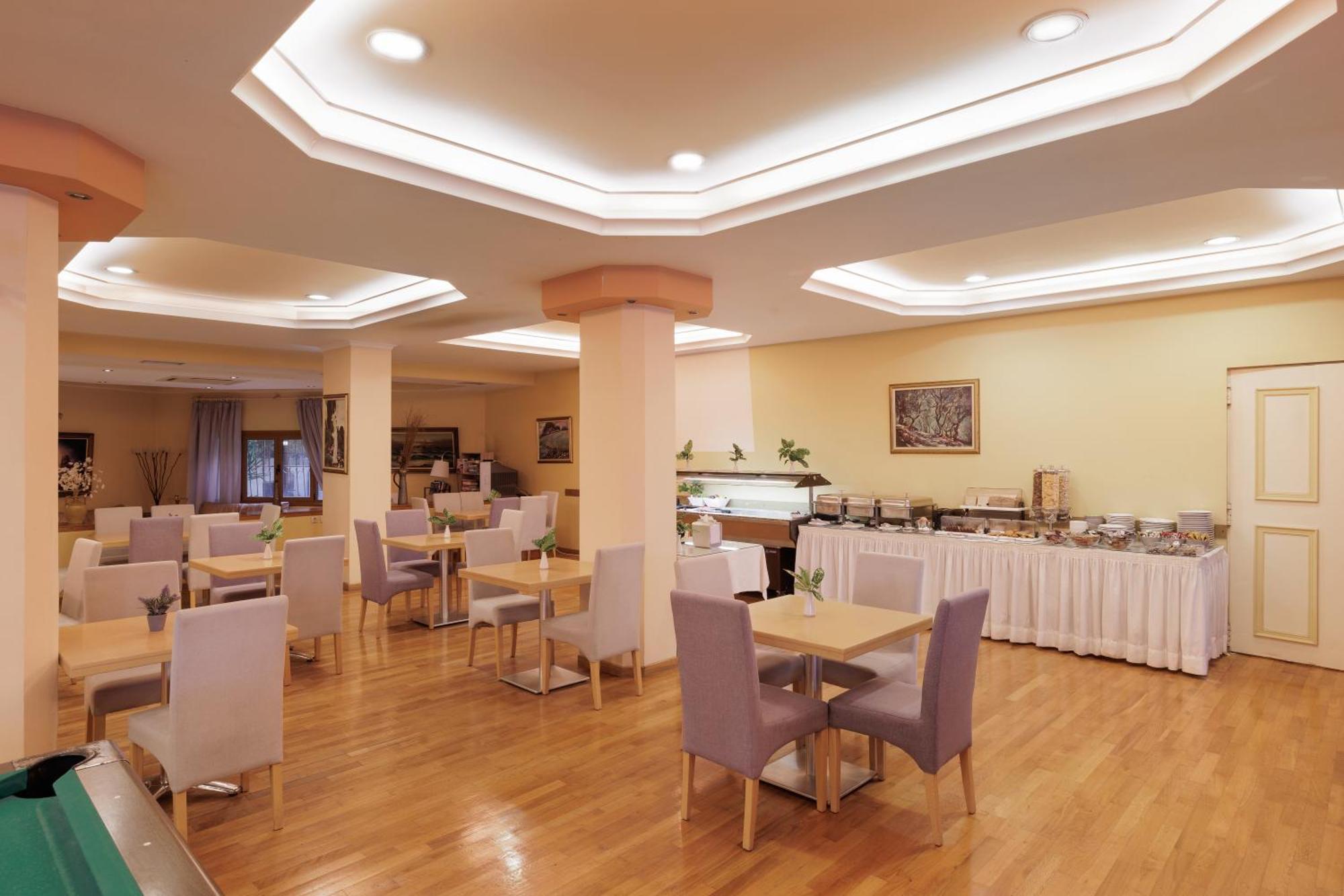 Louvre Hotel Gouviá Extérieur photo